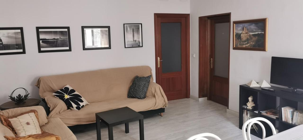 Villa "Luna De Segovia" Leganes Bagian luar foto