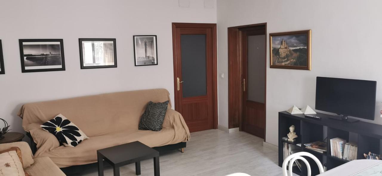 Villa "Luna De Segovia" Leganes Bagian luar foto
